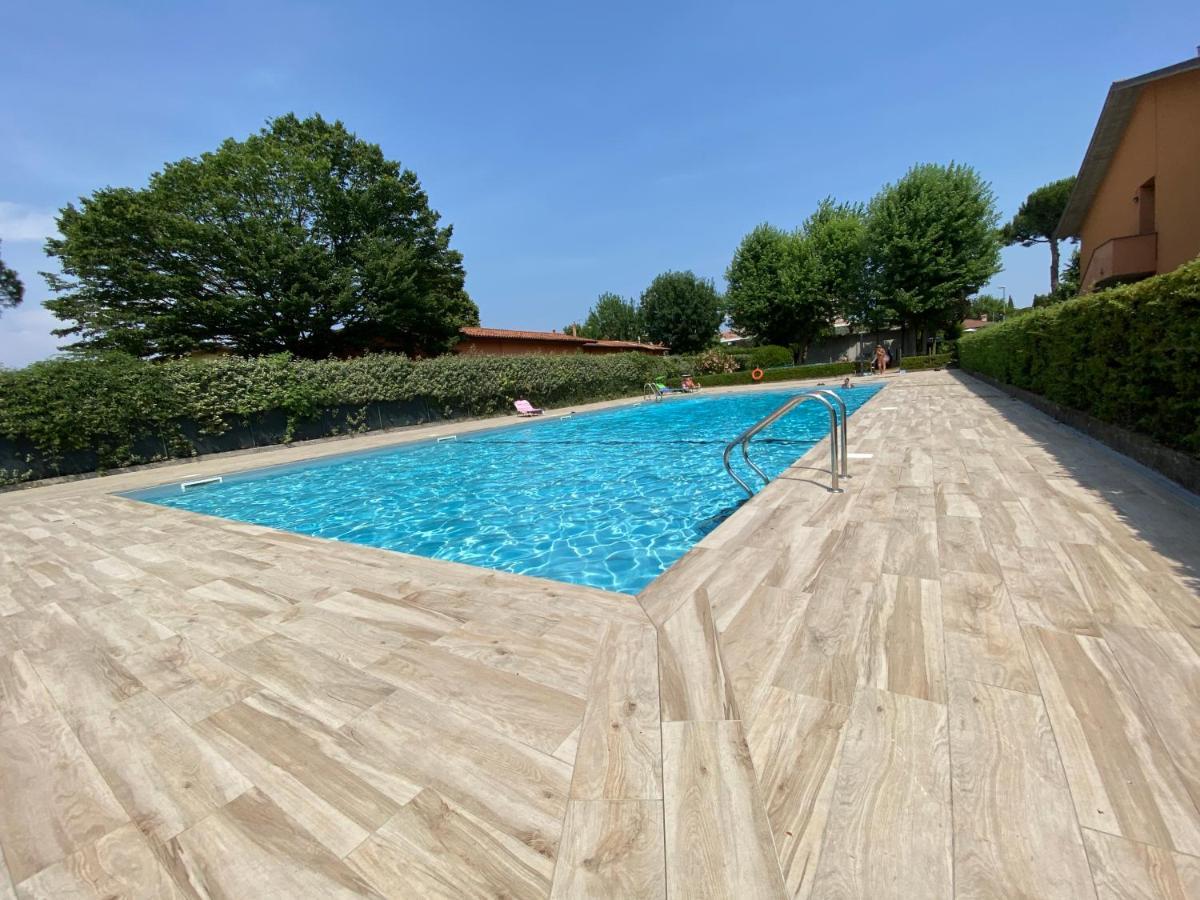 Apartament Casa Vittoria Sirmione Zewnętrze zdjęcie